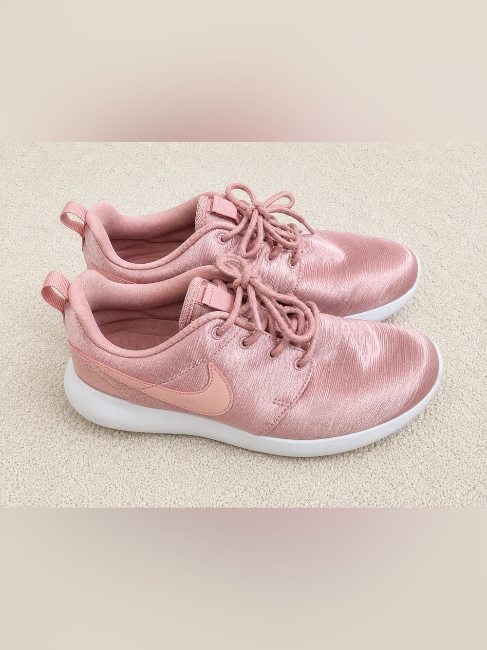Nike Roshe One Pink Satin Running Sneakers Women’s 7.5